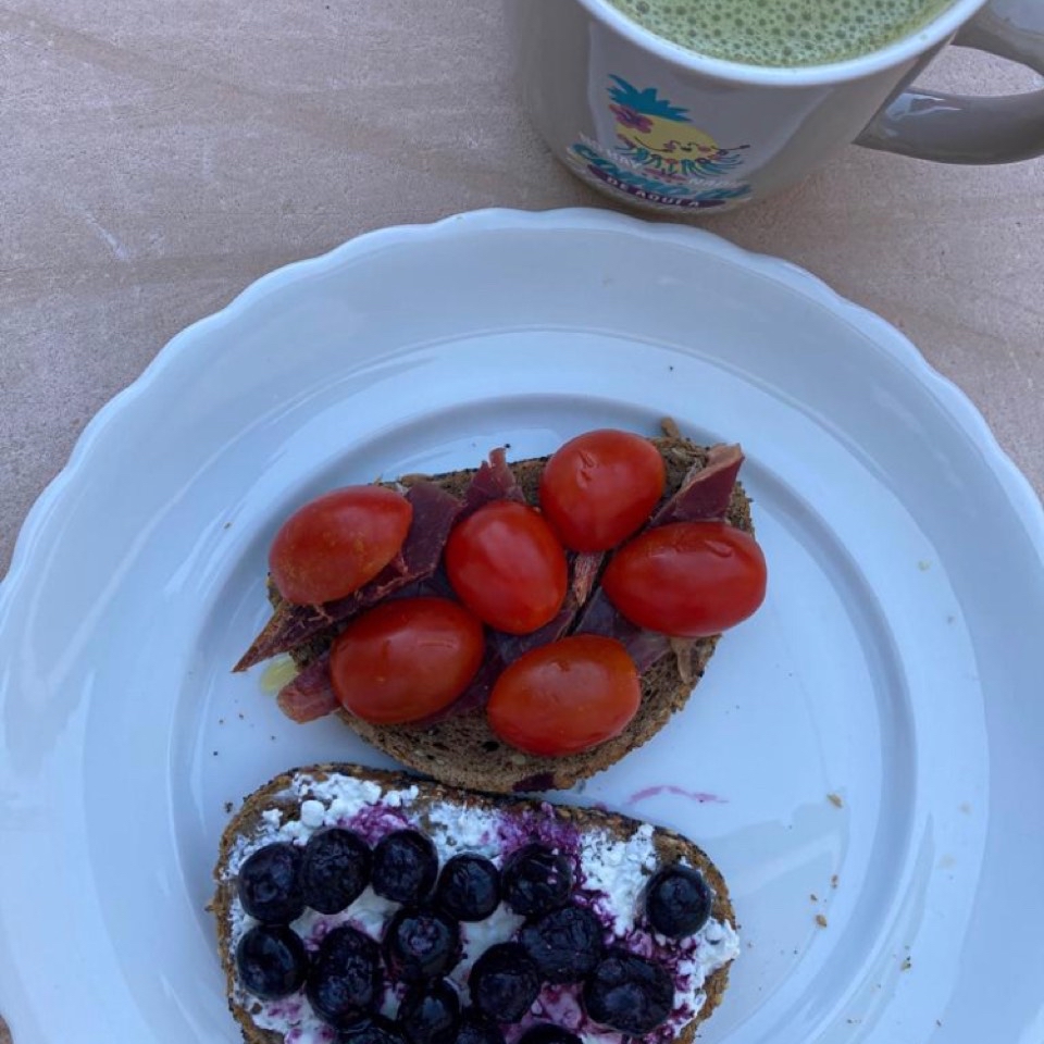Tostaditas saludables y matcha