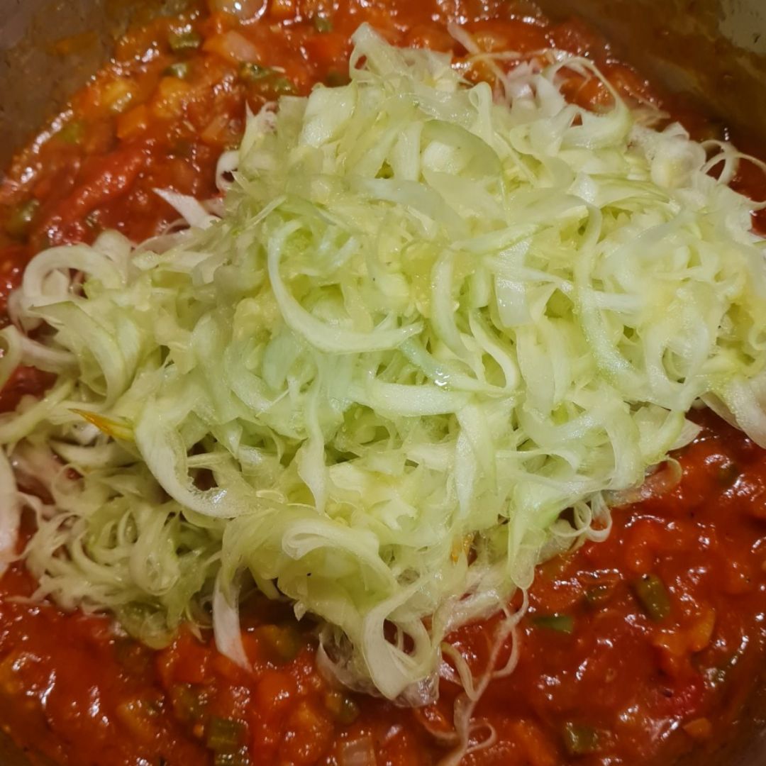 Fettuccine de calabacin con verduras Fettuccine de calabacin con verduras