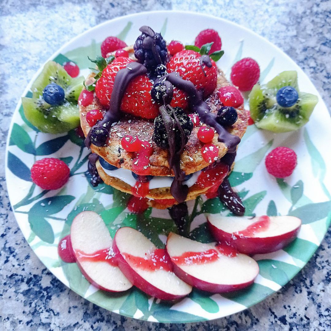 Tortitas 🥞de manzana 🍎 , plátano 🍌y frutos rojos ❤️ Paso 4 Tortitas 🥞de manzana 🍎 , plátano 🍌y frutos rojos ❤️ Paso 4