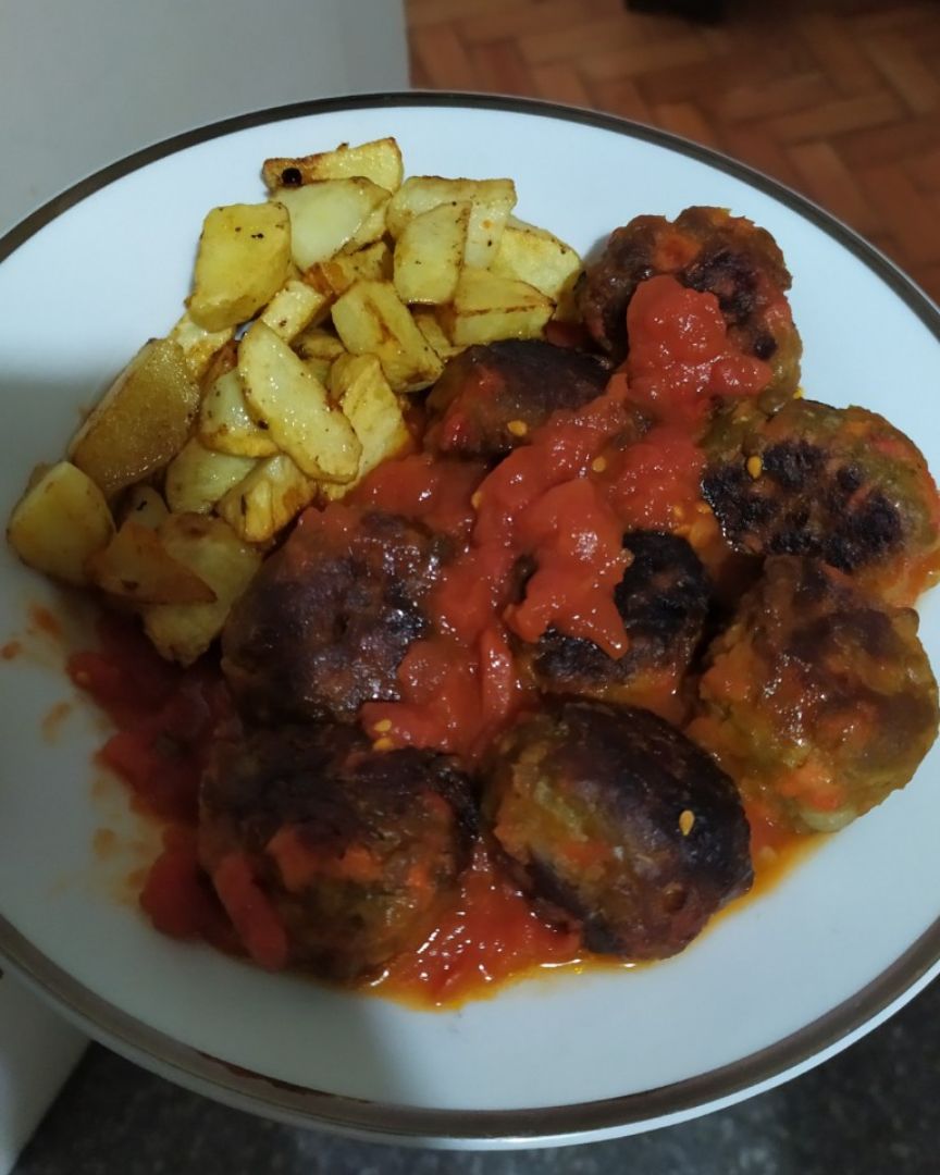 Albóndigas de lentejas rellenas de queso Albóndigas de lentejas rellenas de queso