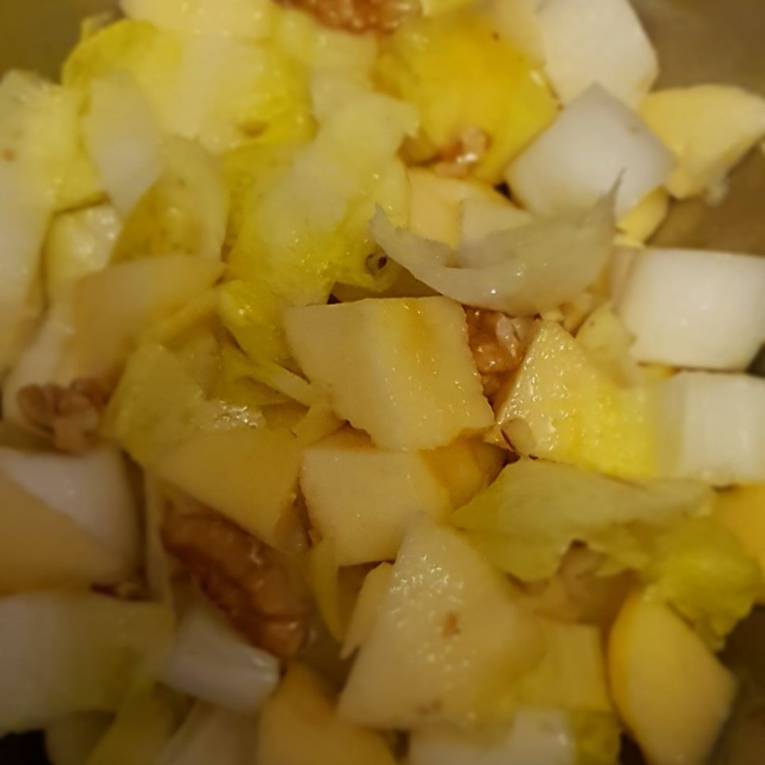 Ensalada de endibias, manzana y nueces Ensalada de endibias, manzana y nueces
