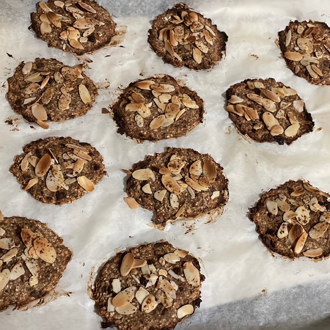 Galletas de avena, plátano y choco 85%