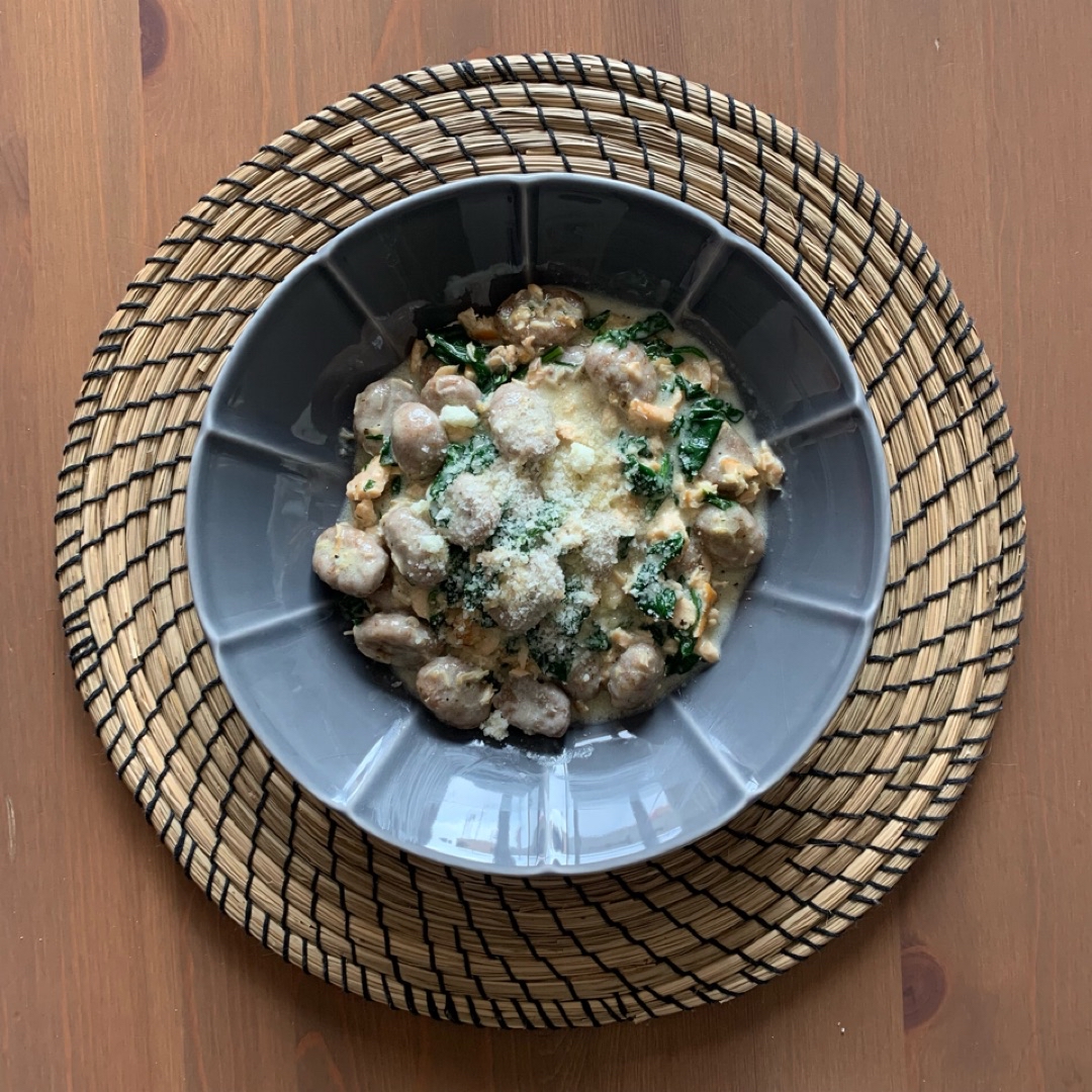 Gnocchis con salsa de espinacas y salmón Gnocchis con salsa de espinacas y salmón