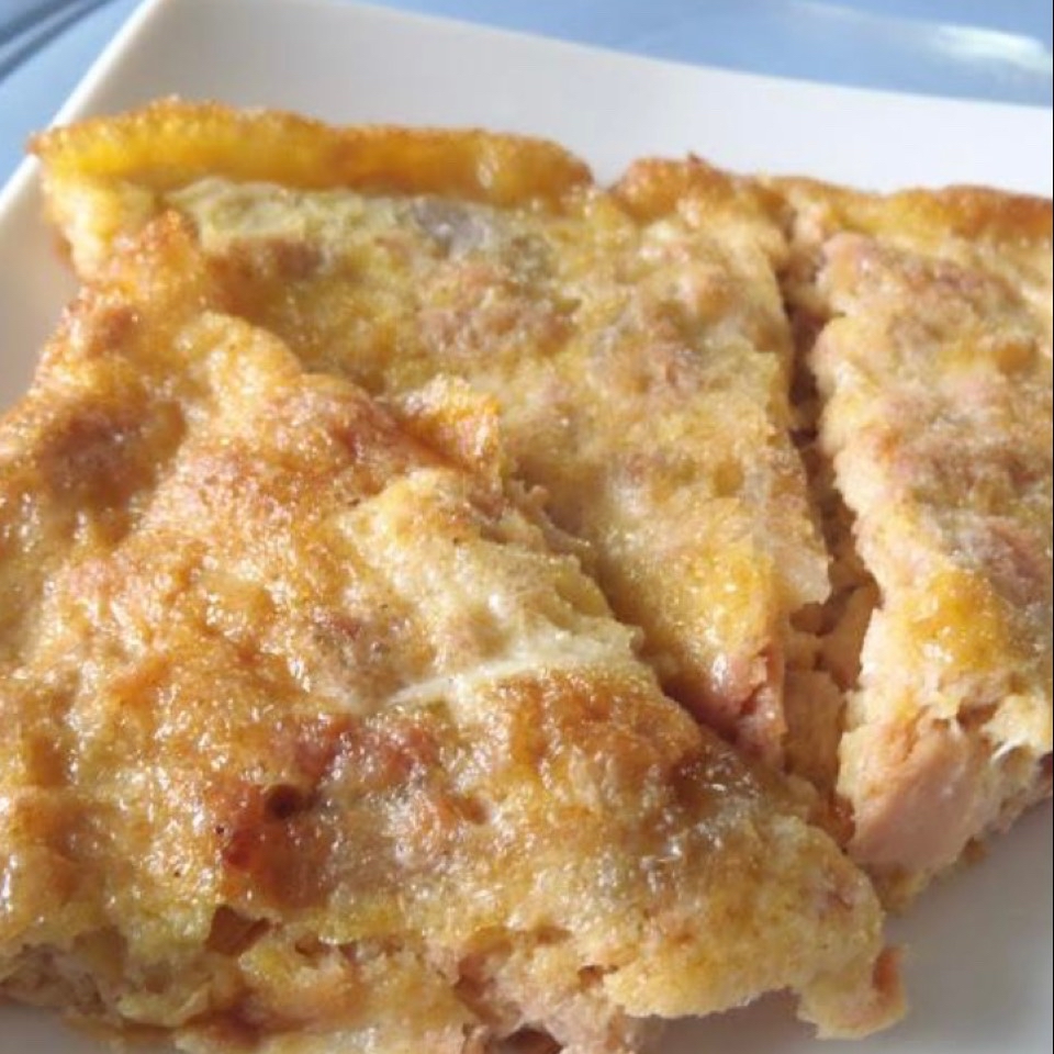 Tortilla francesa con atún y 2 trozos queso Tortilla francesa con atún y 2 trozos queso