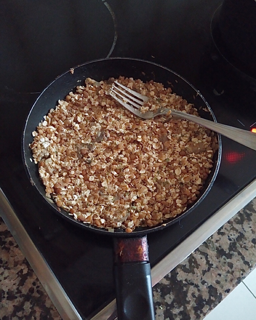 hamburguesas veganas de lentejas.  Paso 2