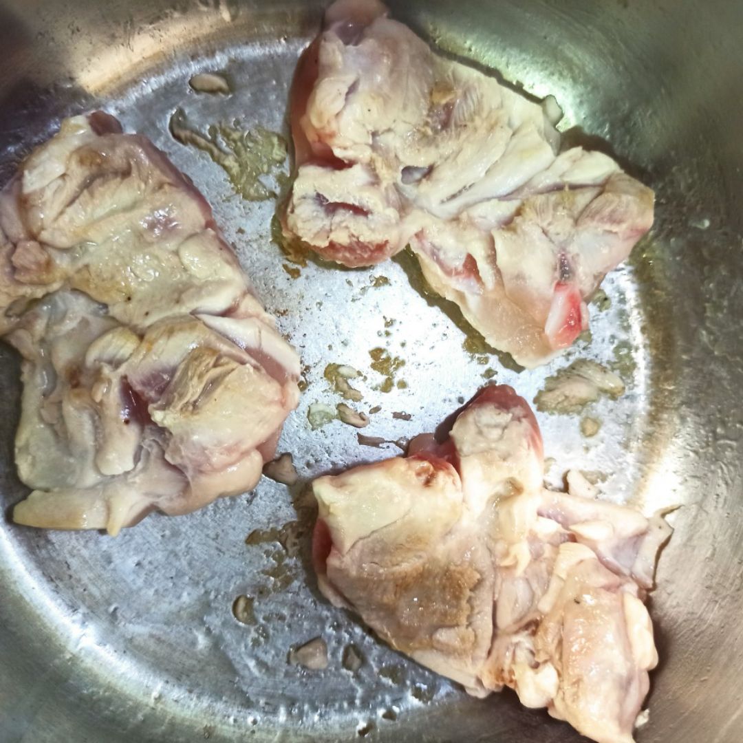 Pollo con verduras y salsa de soja. Paso 0