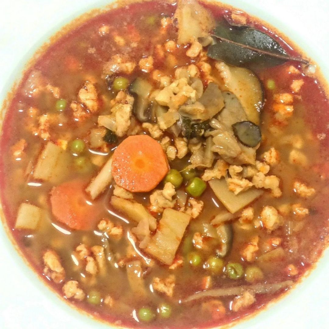 Estofado vegano con soja texturizada Estofado vegano con soja texturizada