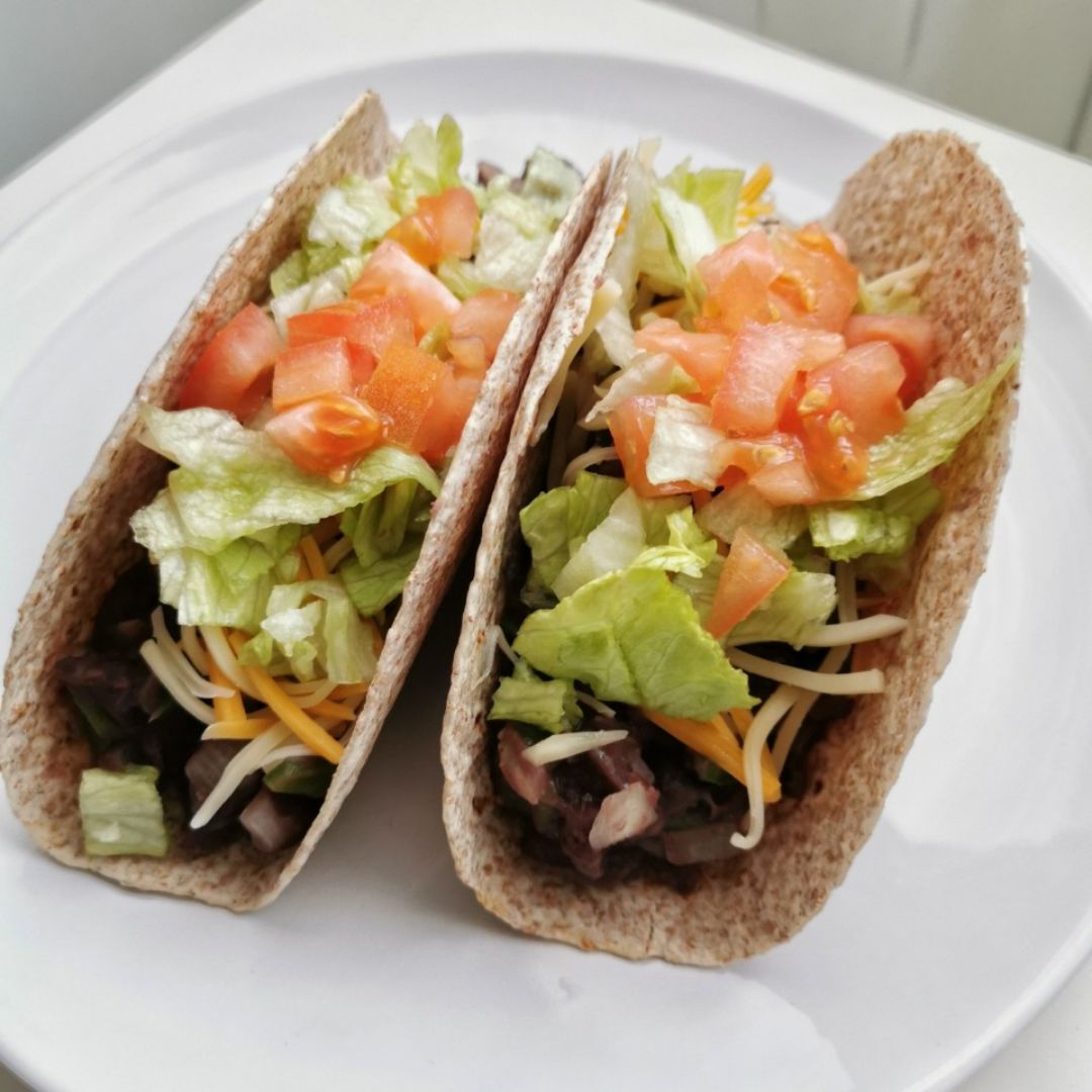 TACOS CON FRIJOLES TACOS CON FRIJOLES