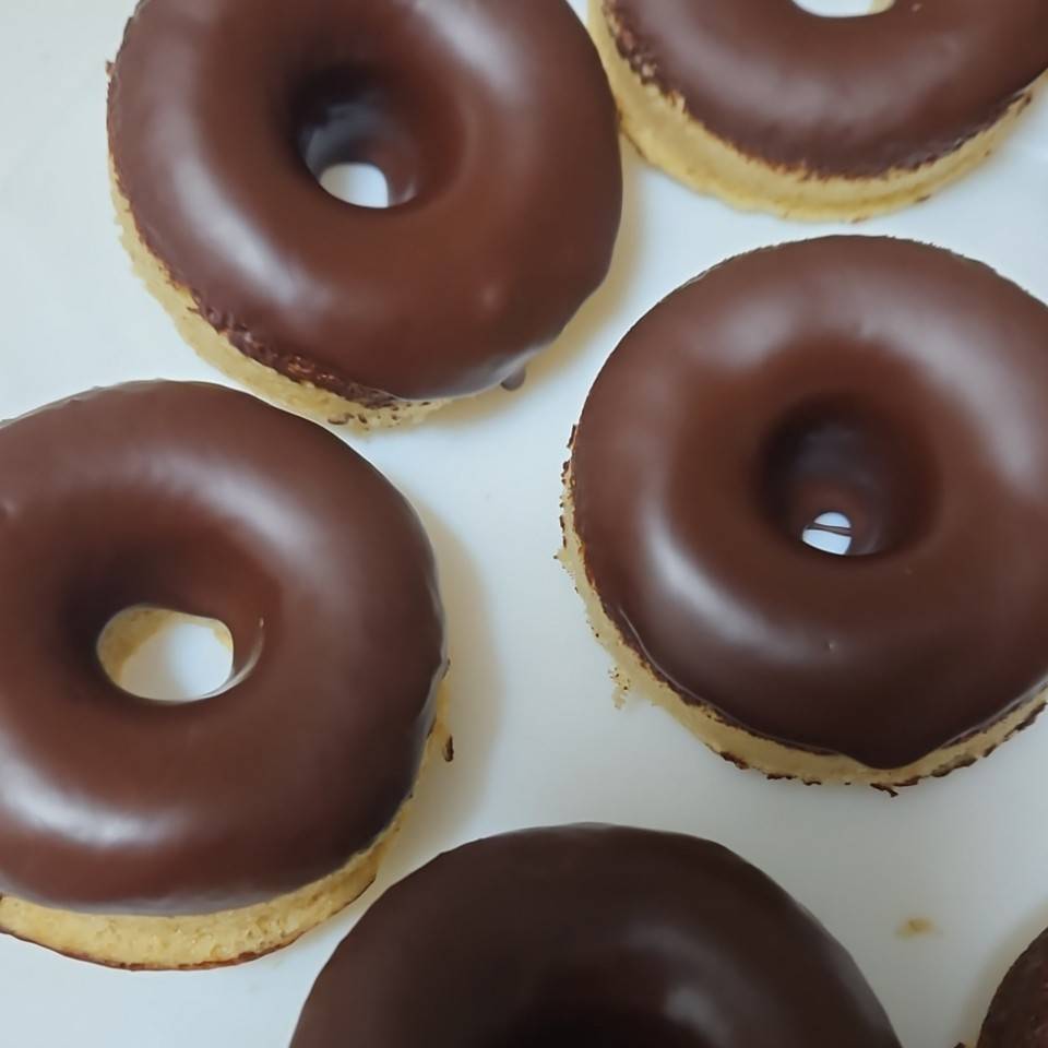 DONUTS SALUDABLES EN 5 MINUTOS DONUTS SALUDABLES EN 5 MINUTOS