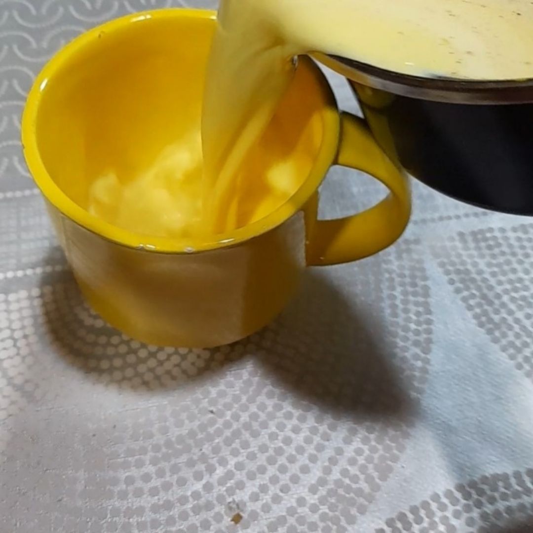 Cúrcuma latte dominguero ☕ Paso 4 Cúrcuma latte dominguero ☕ Paso 4