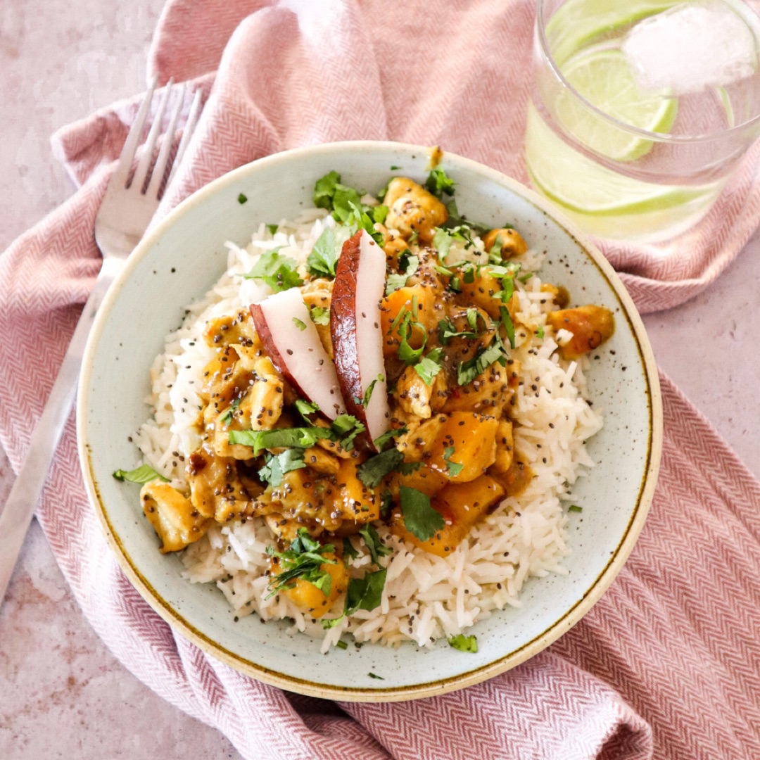 Curry con pollo y fruta Curry con pollo y fruta