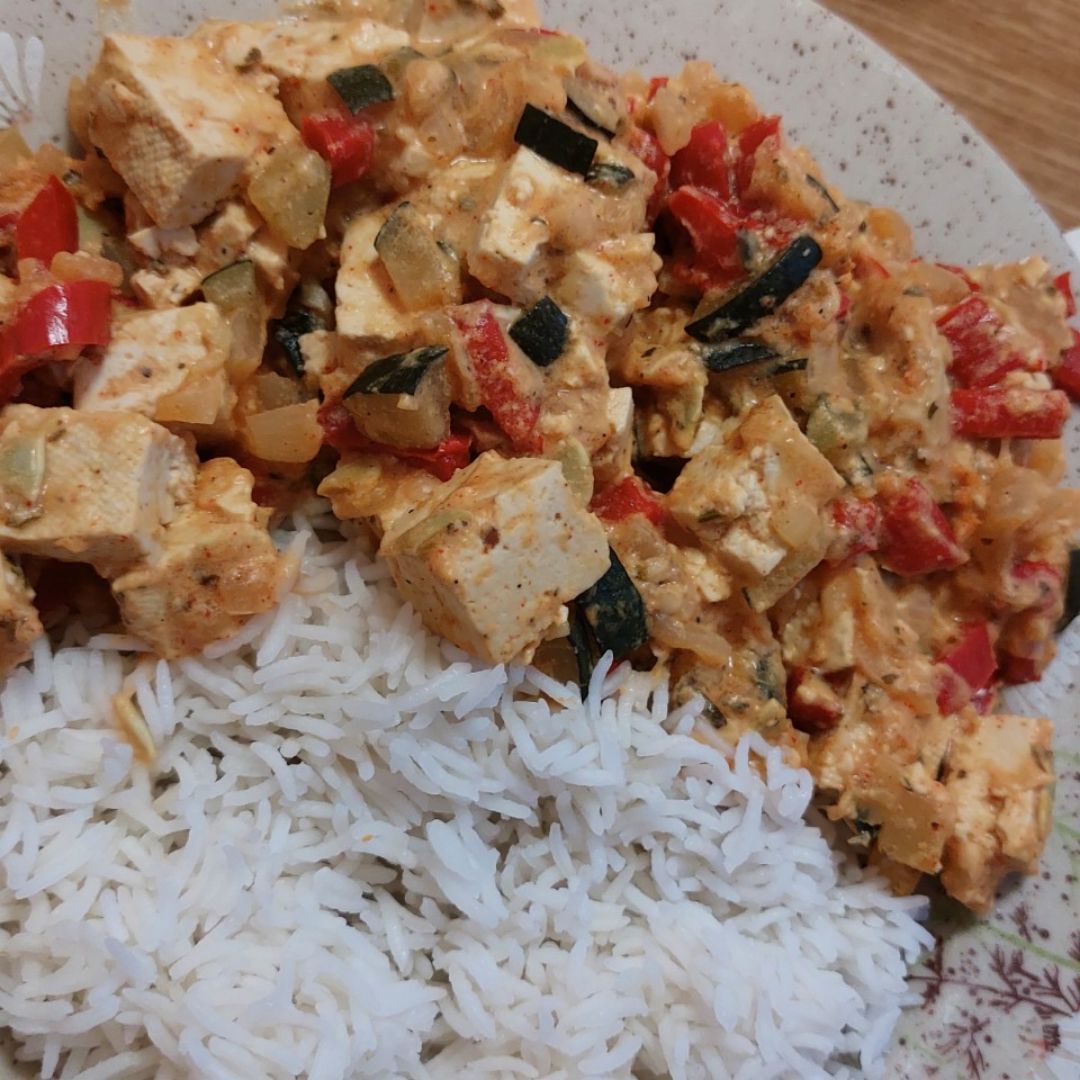 Tofu con verduras y arroz basmati 🍚🍛 Tofu con verduras y arroz basmati 🍚🍛