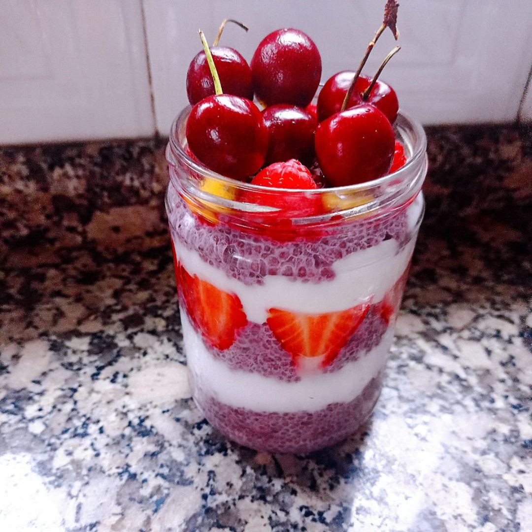 Tarritos de pudin de chía con frutas variadas 🥭🍒🥝🍓🫐 Paso 5