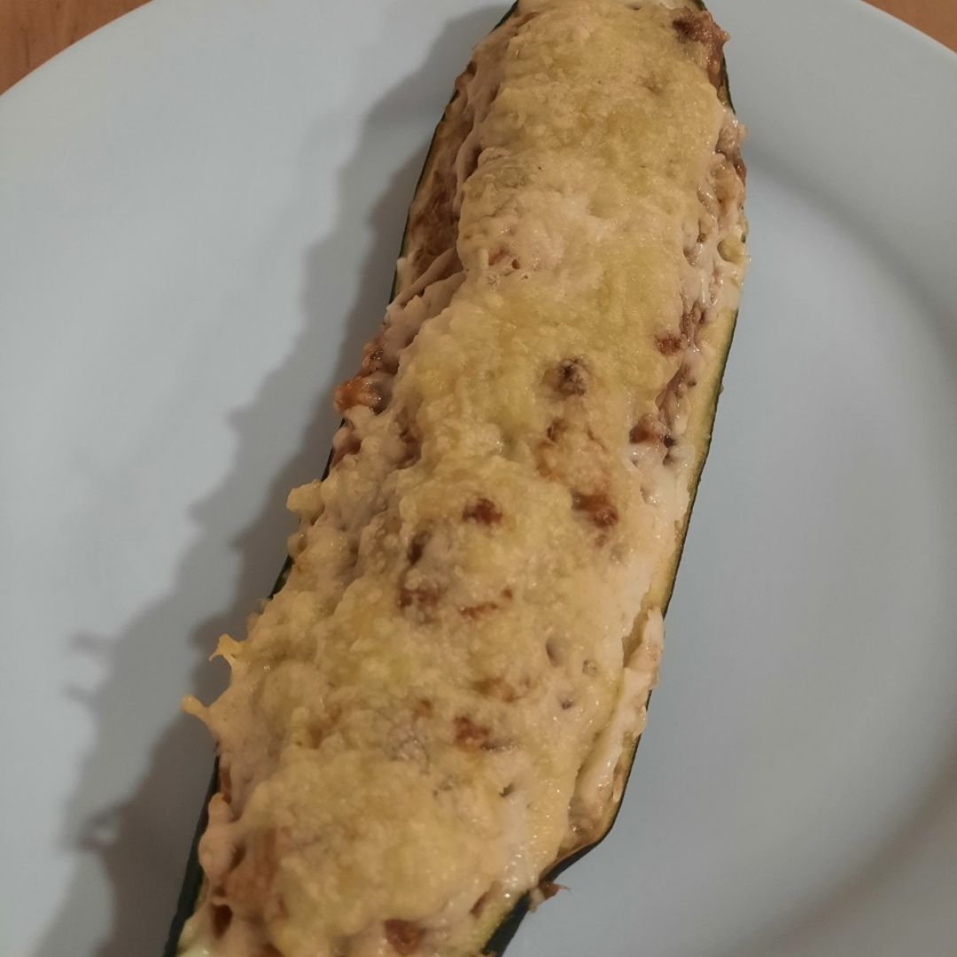Calabacin relleno de atun y champiñones Calabacin relleno de atun y champiñones