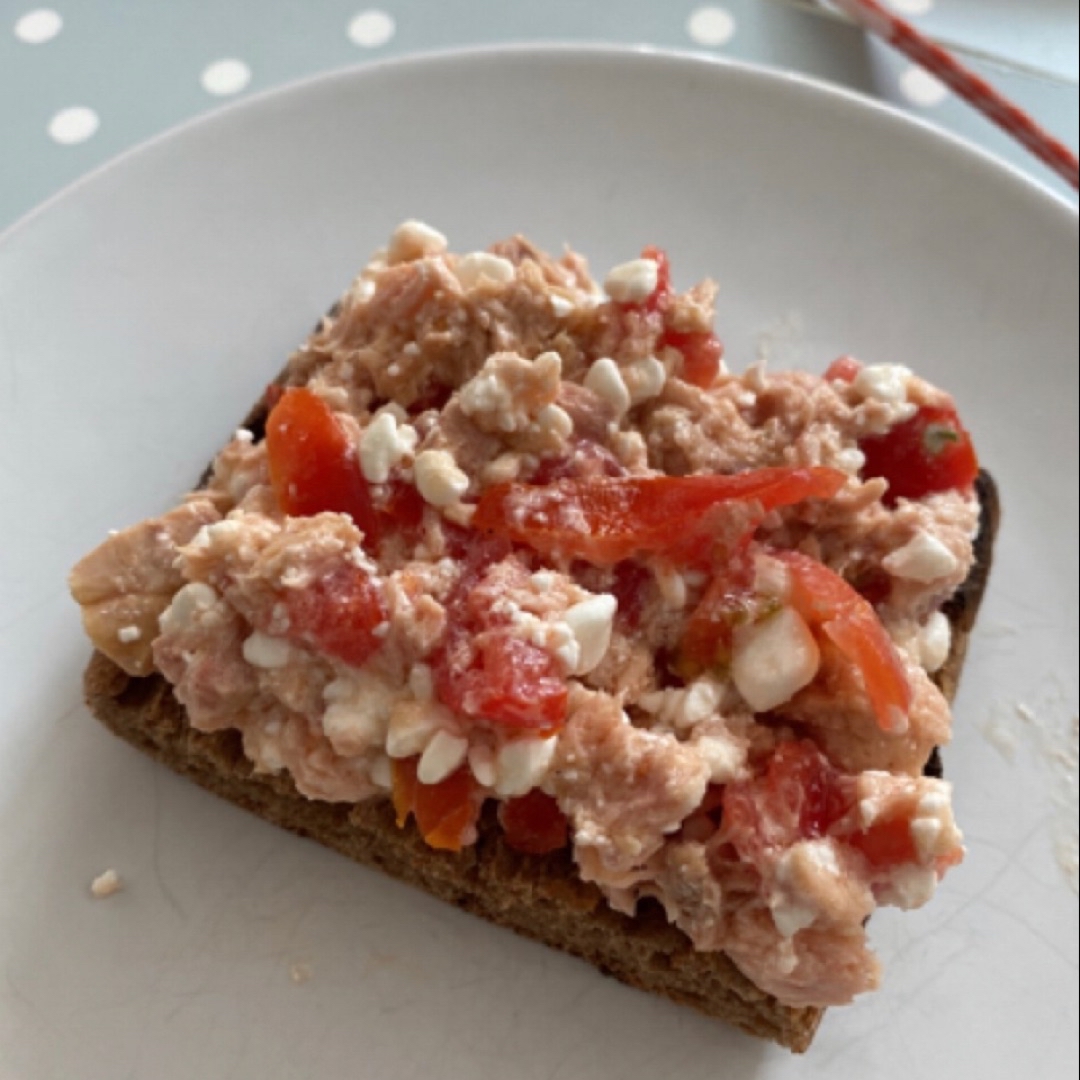 Tosta atún Tosta atún