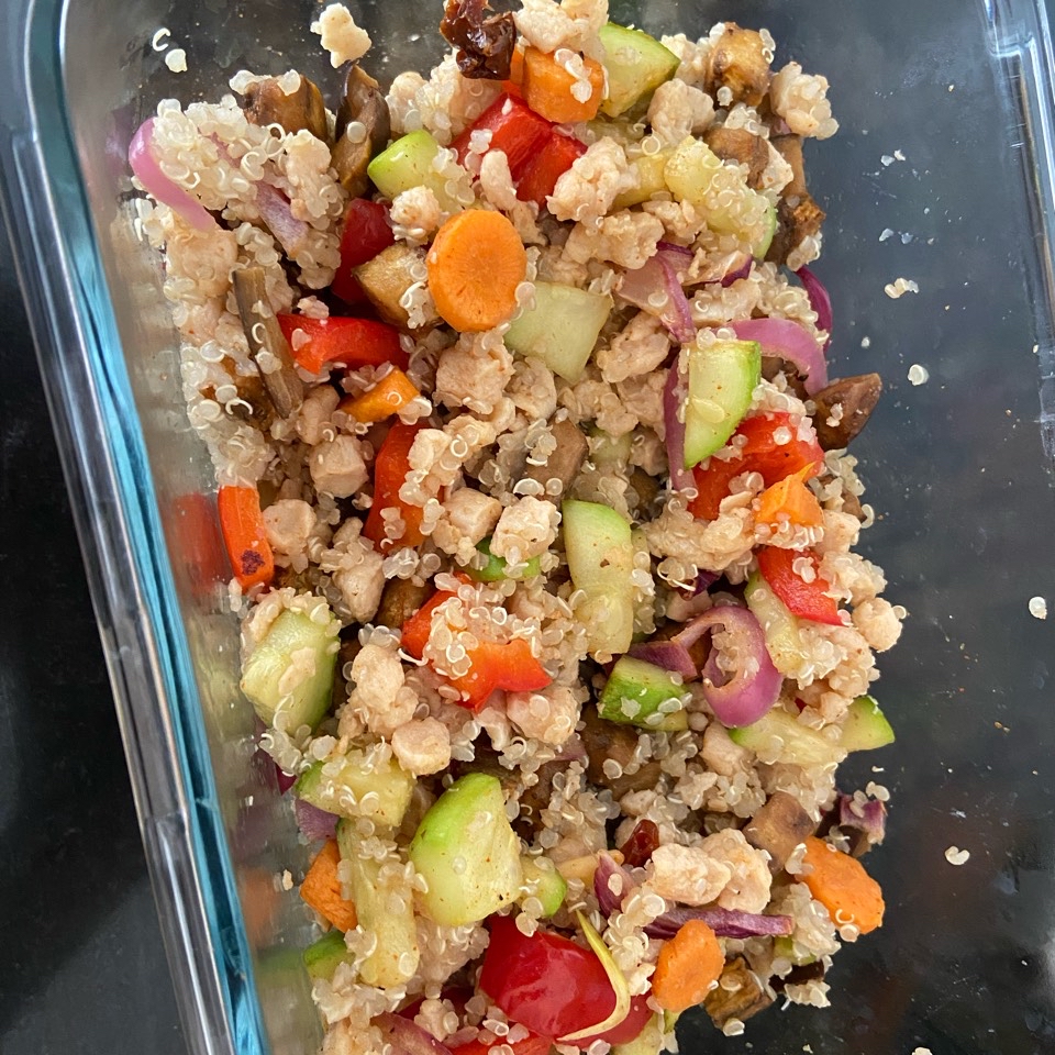 Quinoa con verduras y soja texturizada Quinoa con verduras y soja texturizada