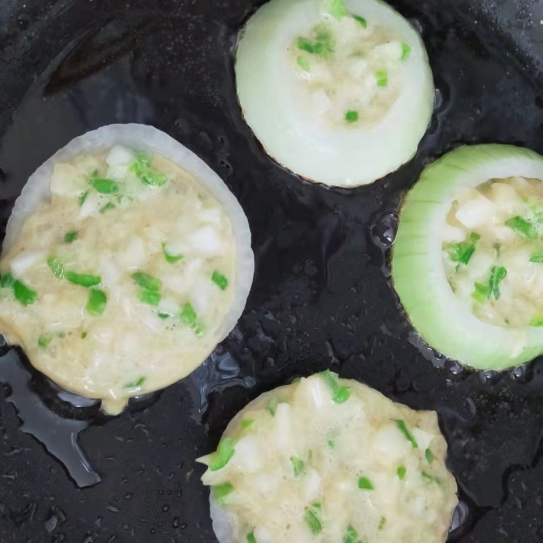 Tortitas de cebolla y pimiento verde Paso 5 Tortitas de cebolla y pimiento verde Paso 5