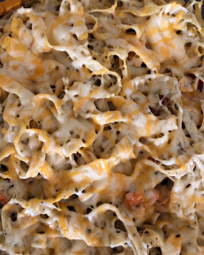 🍝 🧀 🌶 🫑 🧅 Pasta de garbanzos con cama de verduras y queso. 🍝 🧀 🌶 🫑 🧅 Pasta de garbanzos con cama de verduras y queso.