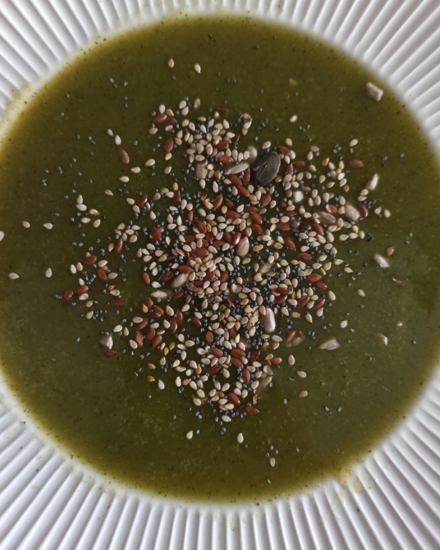 Crema de calabacín con semillas Crema de calabacín con semillas