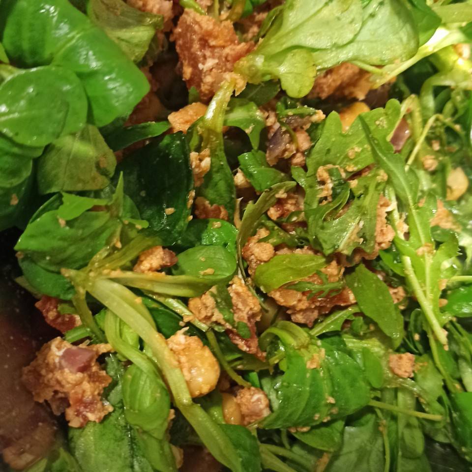 Pote ligero de garbanzos con tomate y espinacas Pote ligero de garbanzos con tomate y espinacas