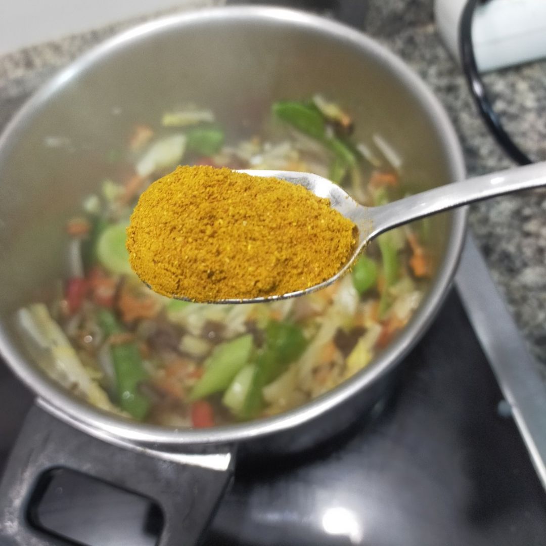 🥣 Sopa de verduras al curry (exprés) Paso 2 🥣 Sopa de verduras al curry (exprés) Paso 2