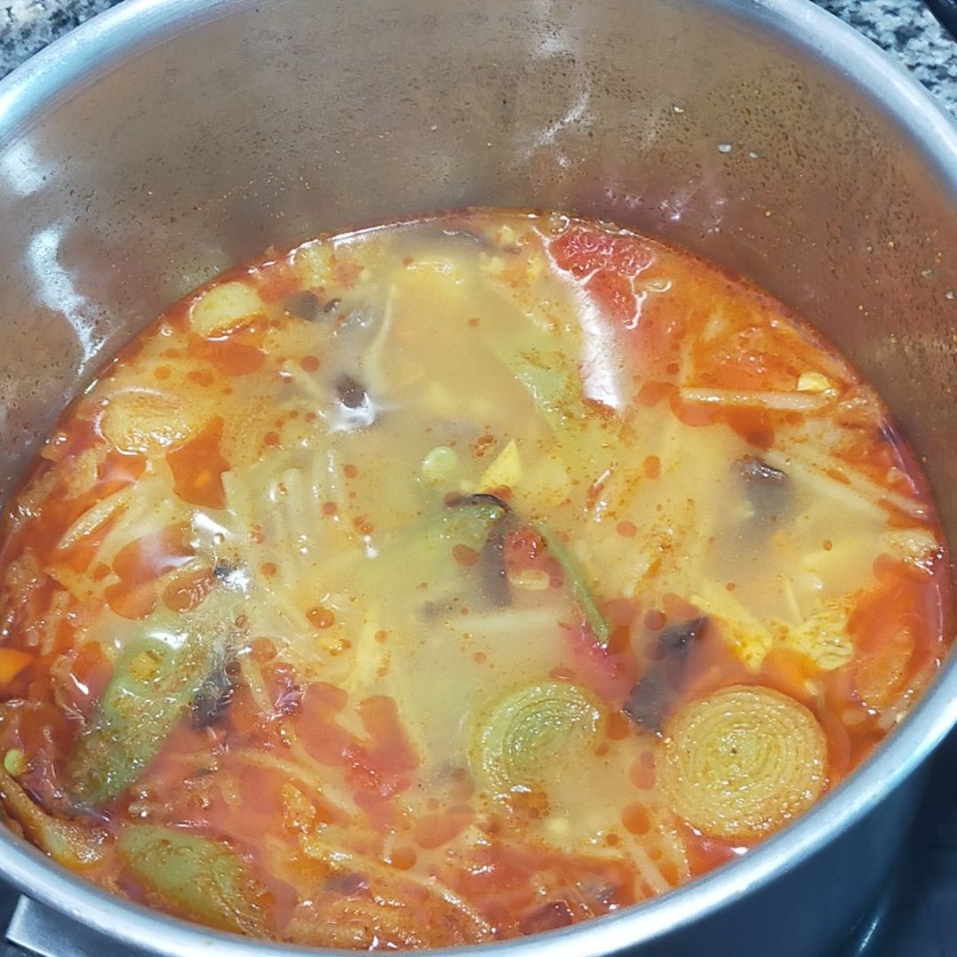 🥣 Sopa de verduras al curry (exprés) Paso 3 🥣 Sopa de verduras al curry (exprés) Paso 3