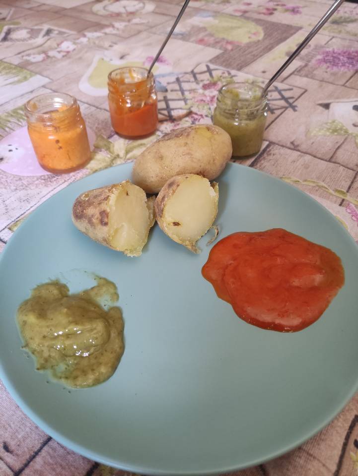 Papas arrugas con mojo picón Papas arrugas con mojo picón