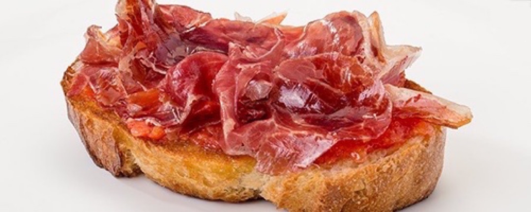 Tostada integral con tomate y jamon iberico Tostada integral con tomate y jamon iberico