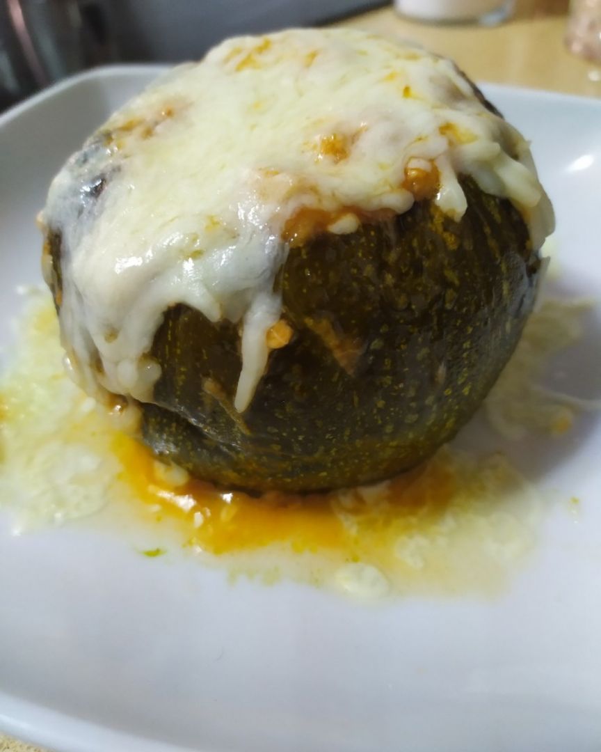 Calabacín redondo relleno de 🐟 atún y 🍅🧀