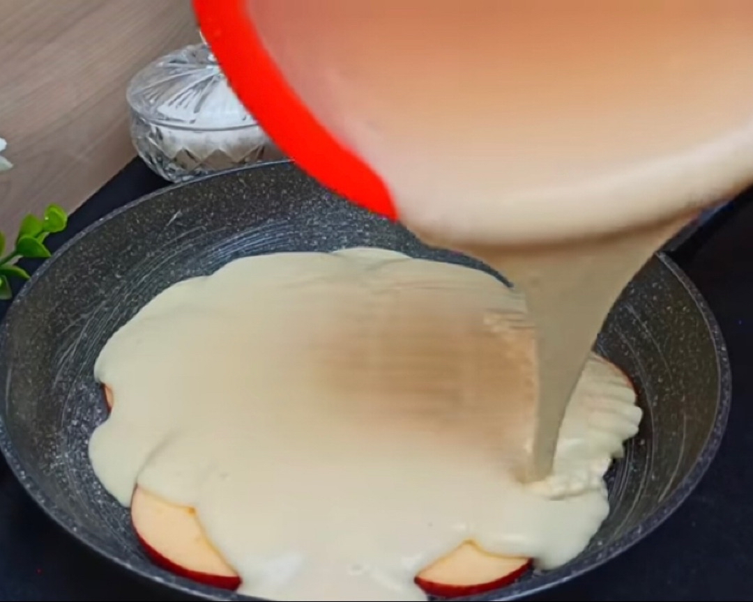 Bizcocho de Manzana (Sin horno) Paso 4 Bizcocho de Manzana (Sin horno) Paso 4