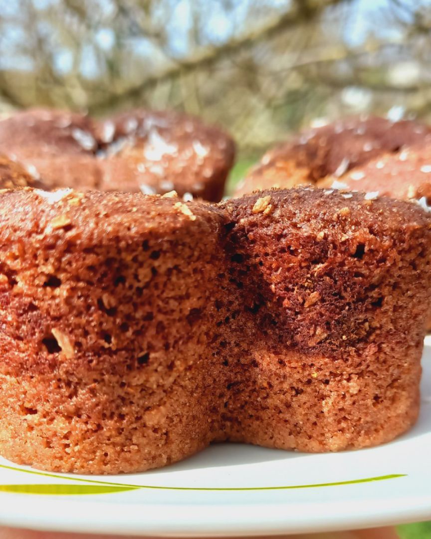 Muffins de cacao rellenos de crema de avellanas 🤎🍫 Paso 3