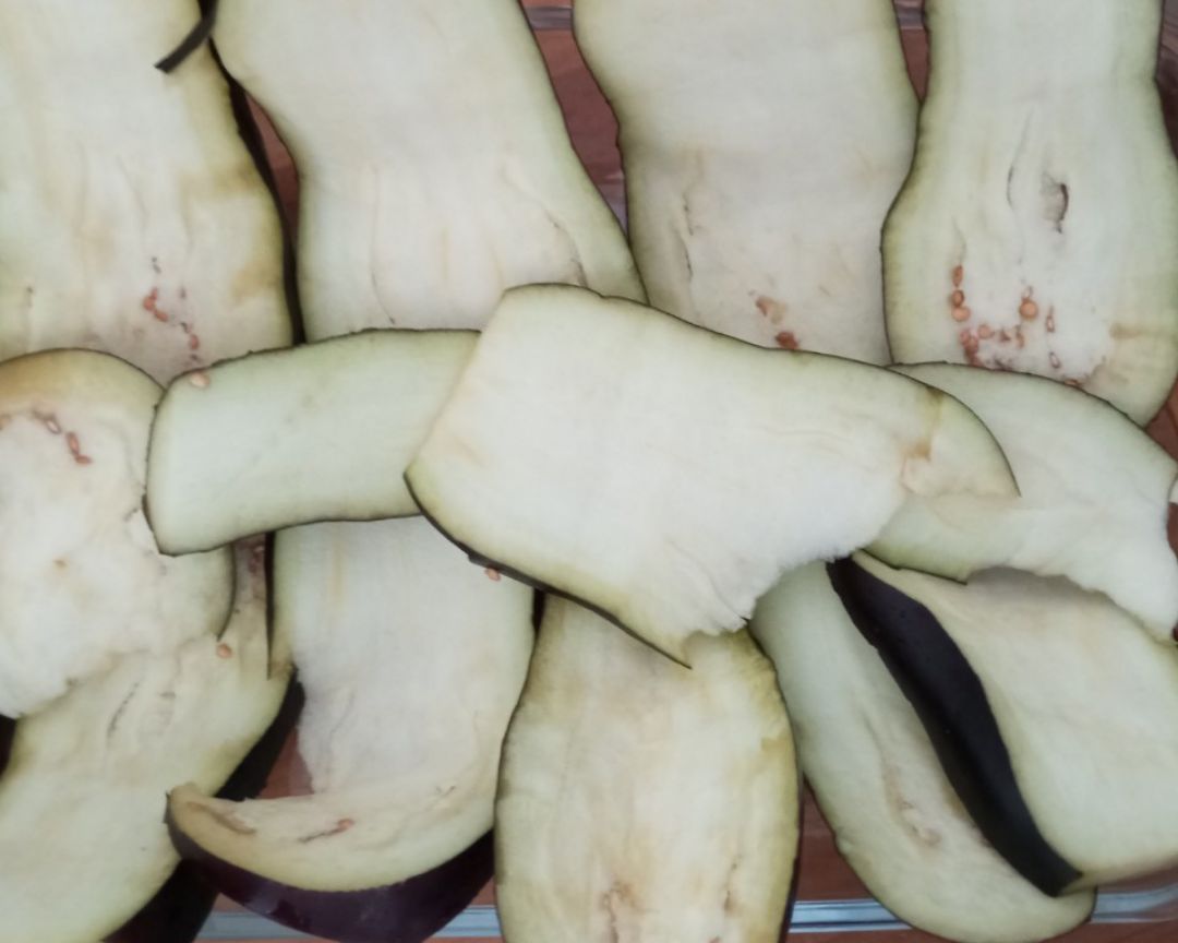 Canelones VEGANOS de berenjena 🍆 Paso 1 Canelones VEGANOS de berenjena 🍆 Paso 1