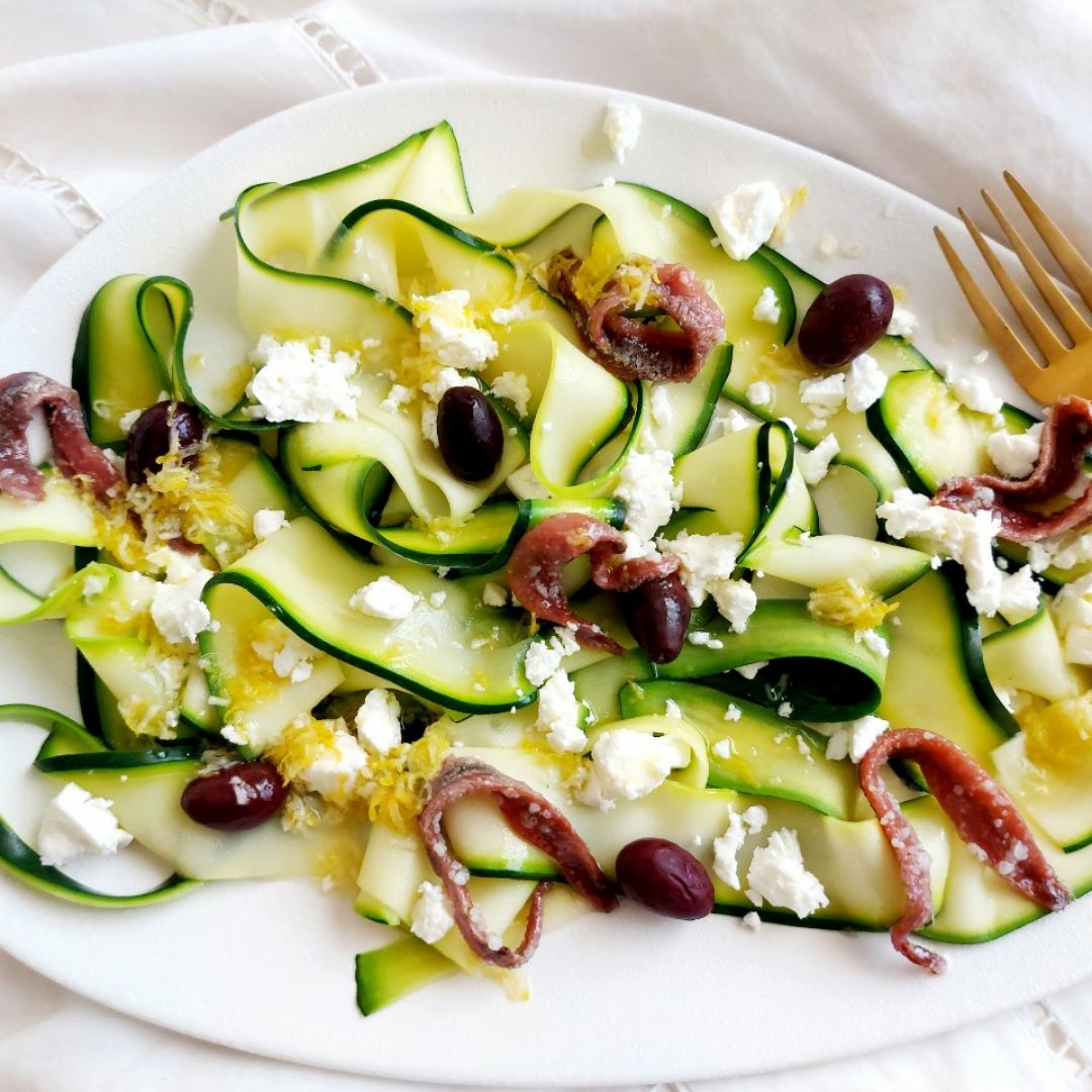 Ensalada de calabacín, feta y anchoasStep 0