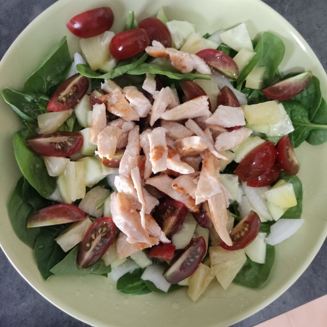 Ensalada de espinacas y pollo Ensalada de espinacas y pollo