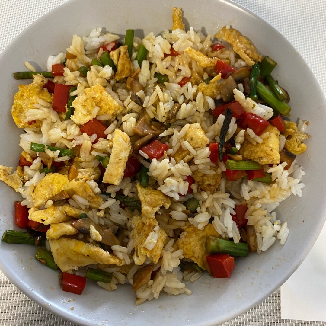 Arroz con verduras y tortilla Arroz con verduras y tortilla