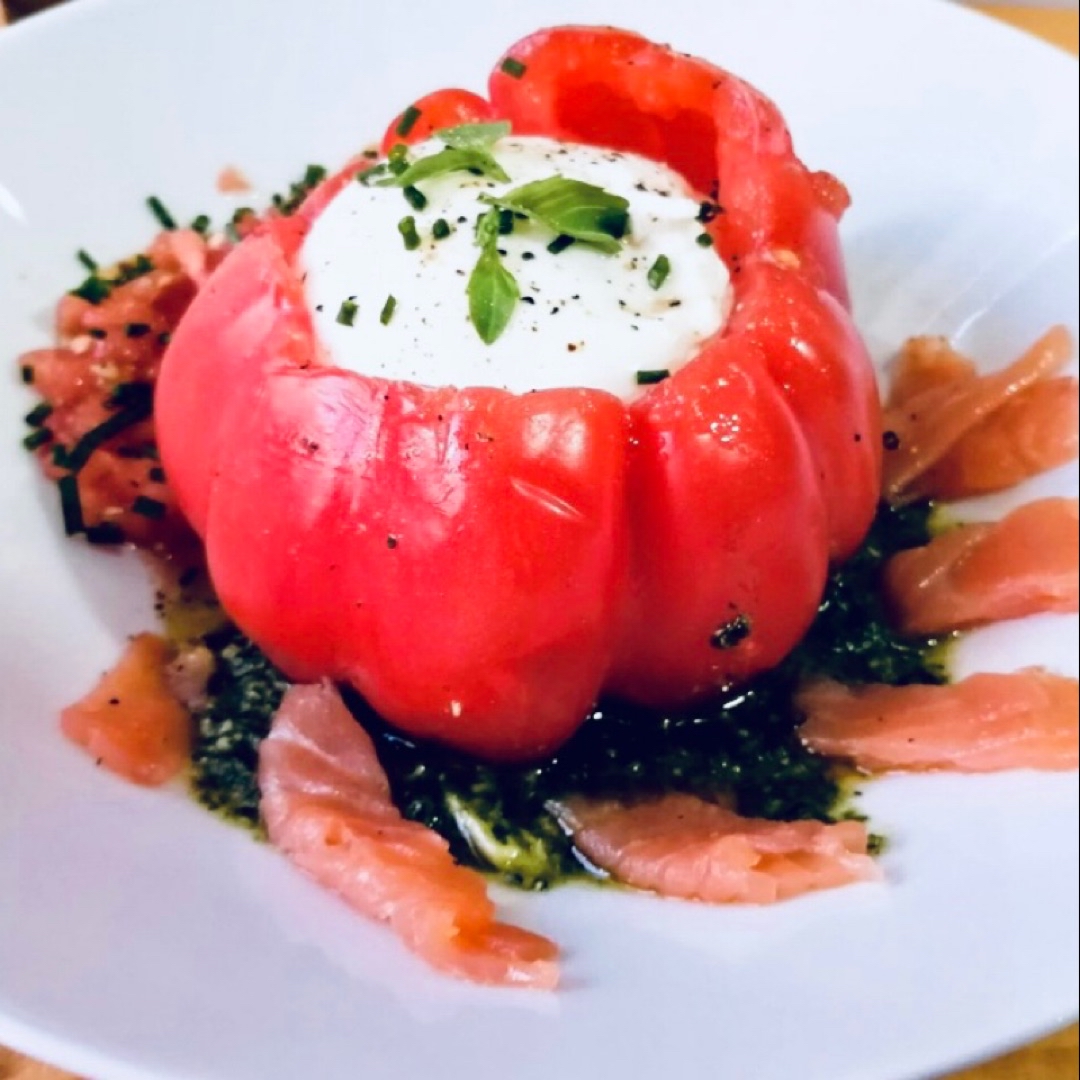 Tomate Rosa con burrata Tomate Rosa con burrata