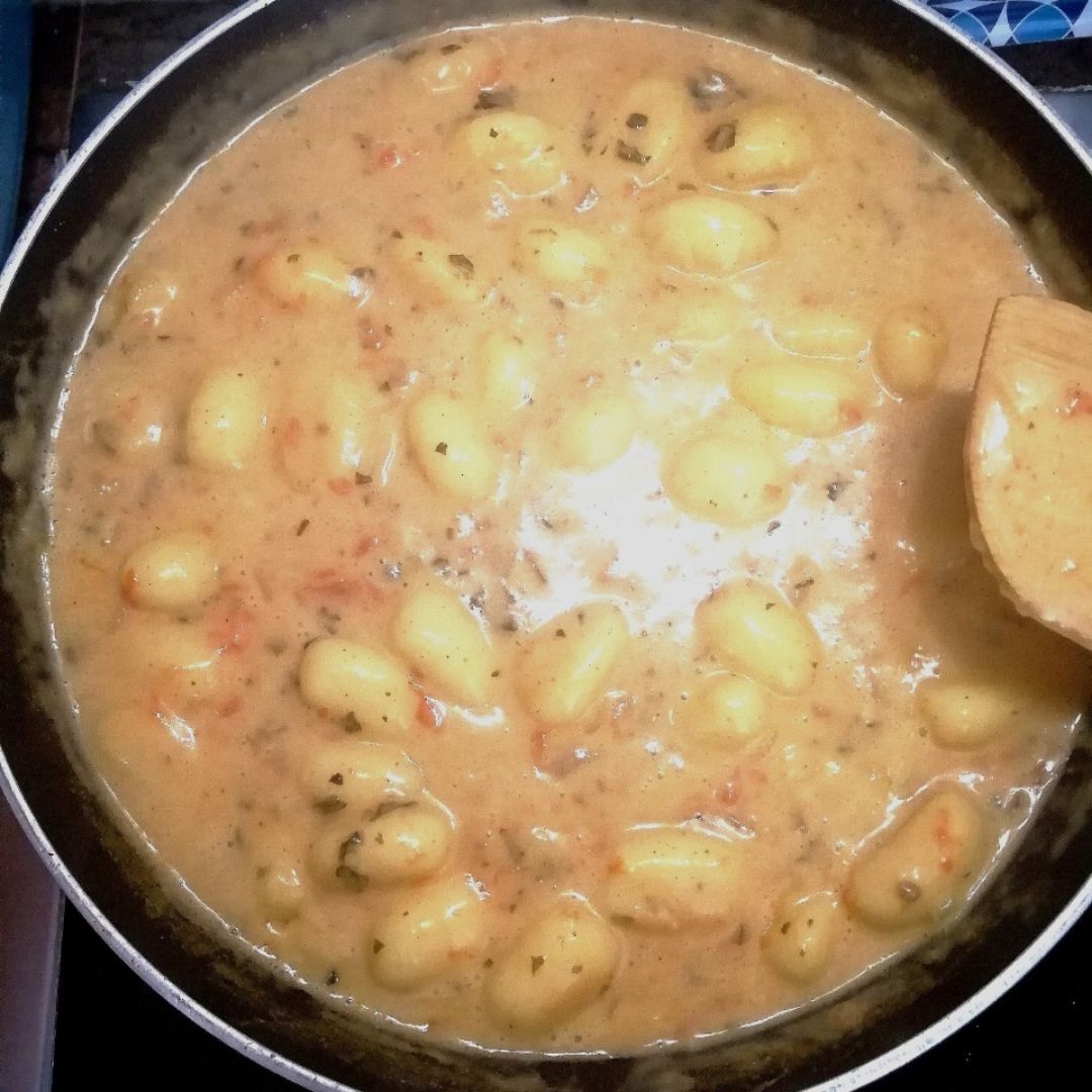 Ñoquis en salsa de curry y hierbabuena Ñoquis en salsa de curry y hierbabuena