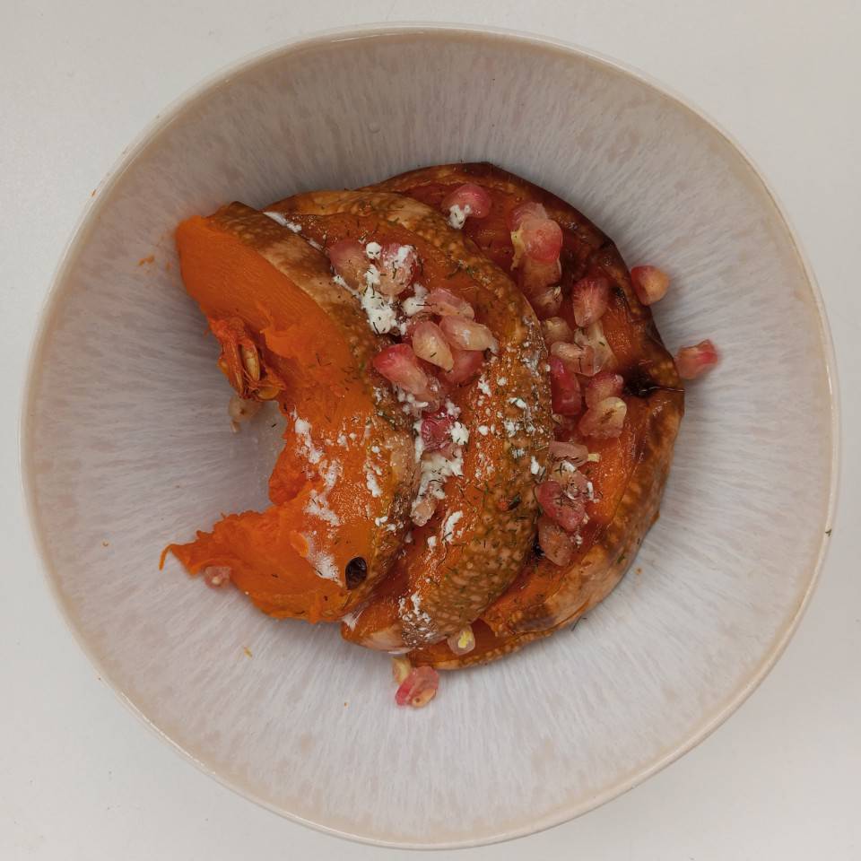 Calabaza 🎃 con granada y queso 🧀 vegano