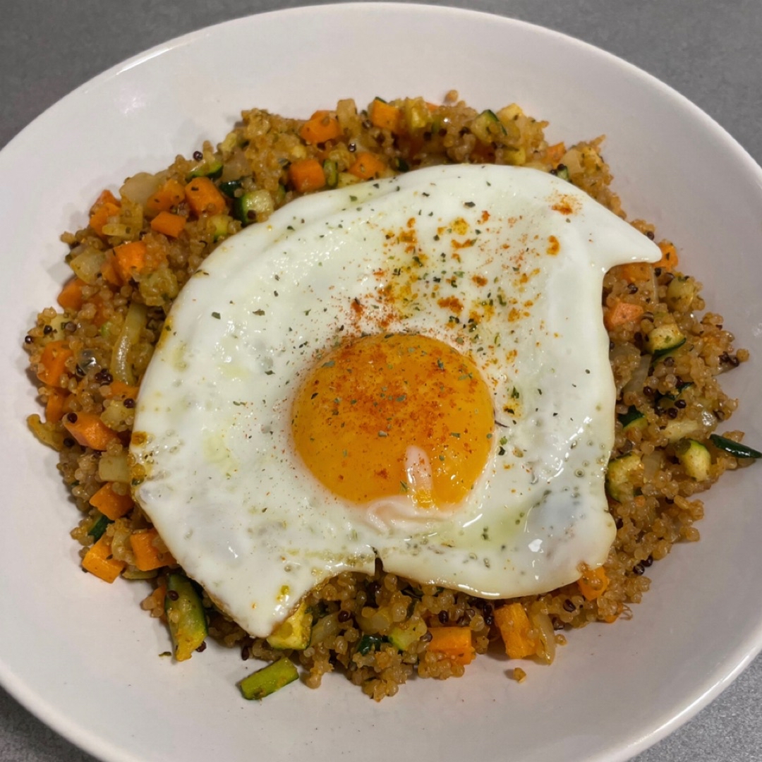 Quinoa con verduras y huevo 