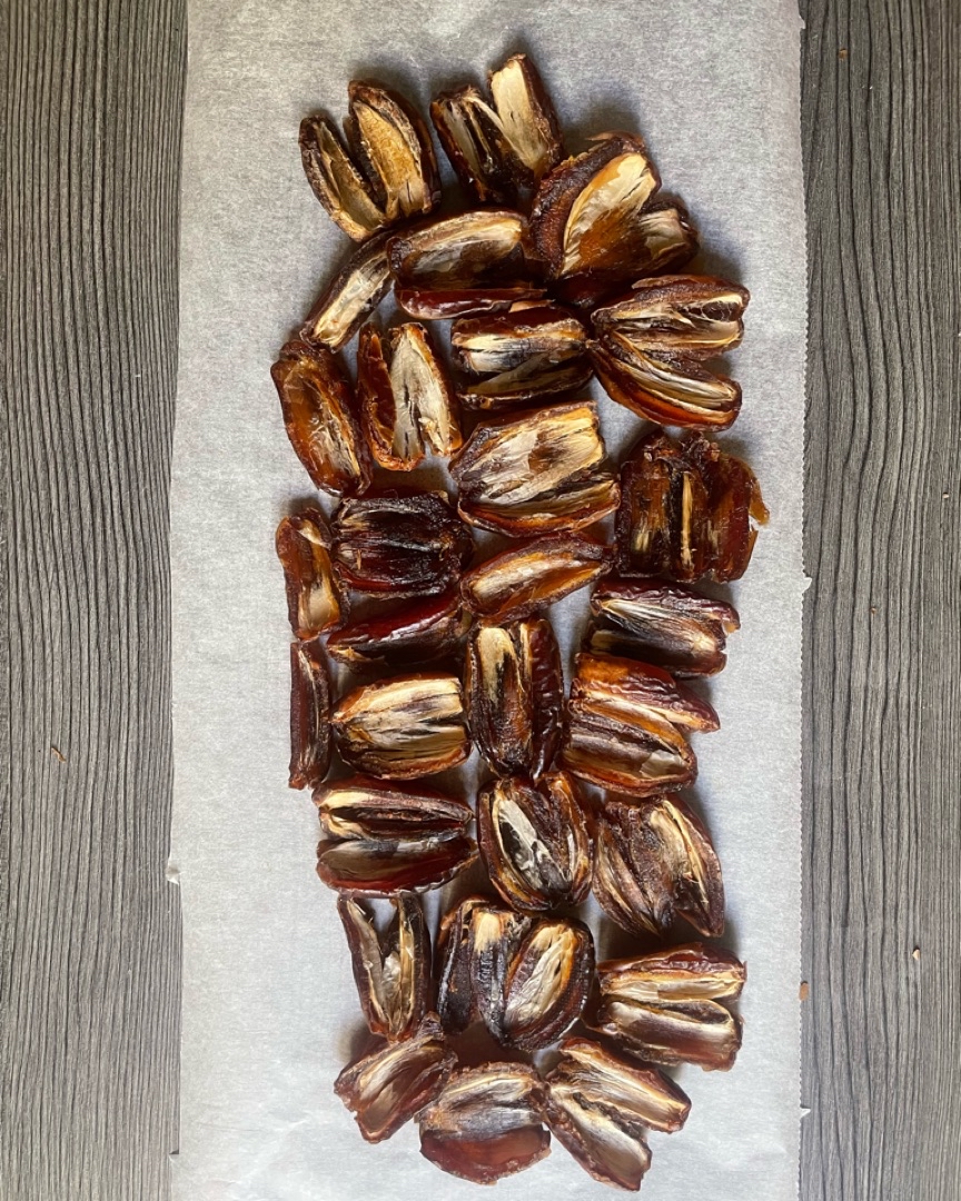 Snack crujiente de dátiles, chocolate y mantequilla de cacahuete 🥜 Paso 0 Snack crujiente de dátiles, chocolate y mantequilla de cacahuete 🥜 Paso 0