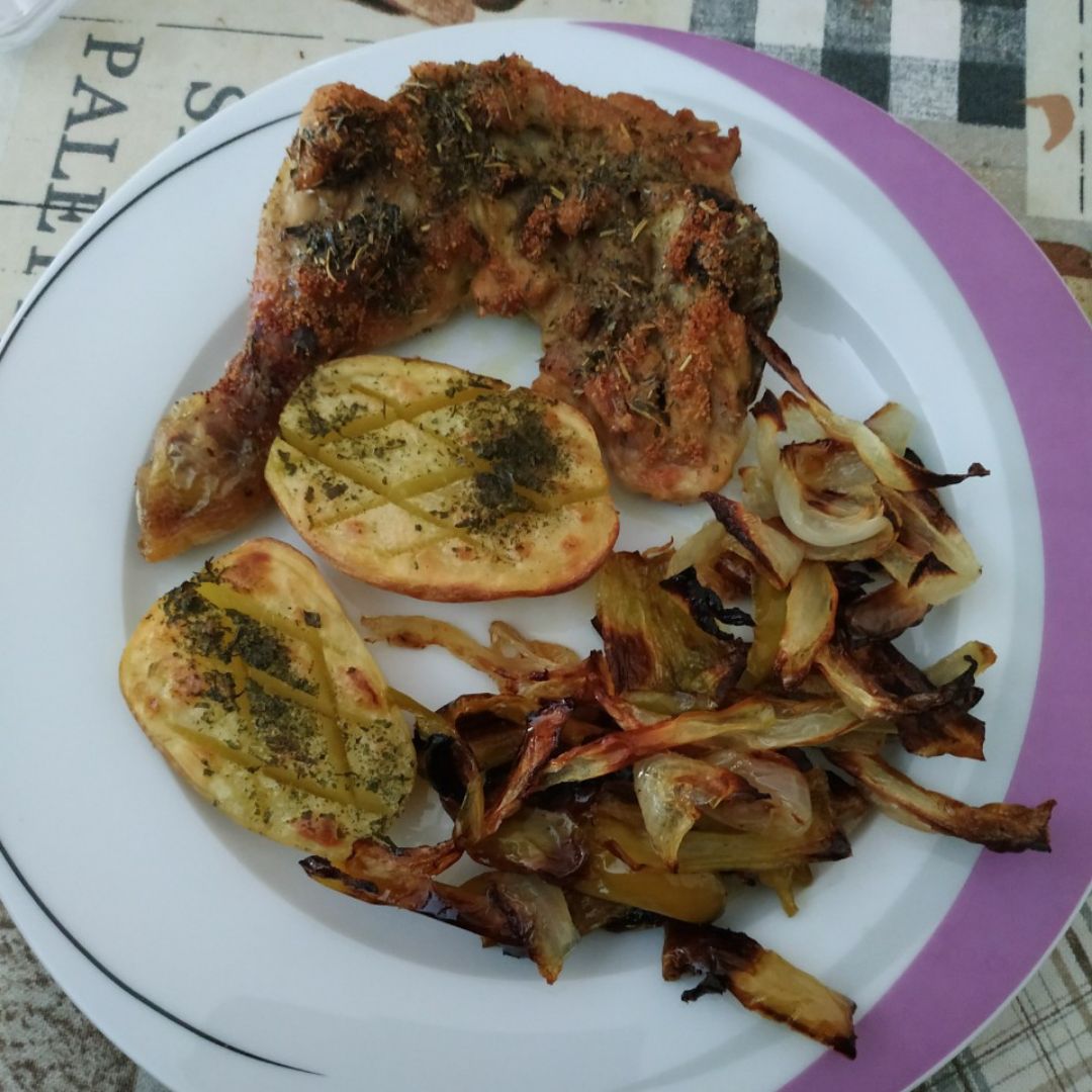 Pollo al horno con patatas Pollo al horno con patatas