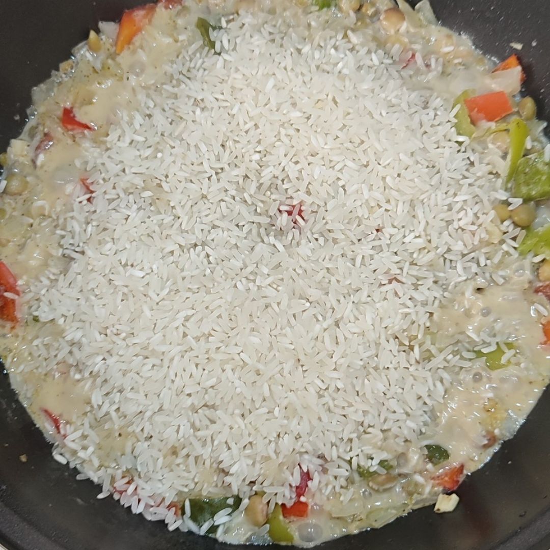 Arroz con guandules y pollo horneado  Paso 2