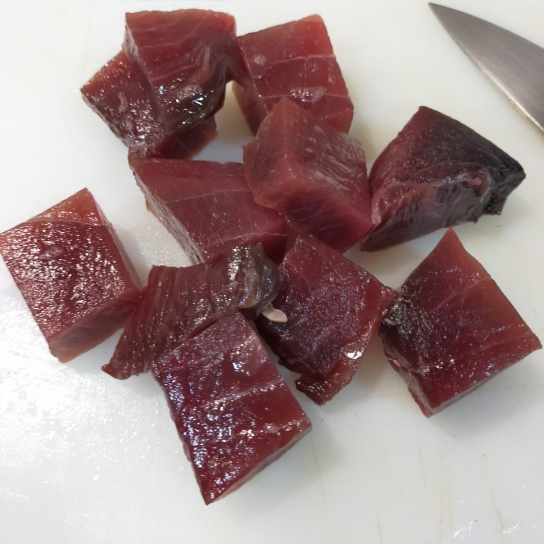 Atún rojo "encebollao" con hummus Paso 1 Atún rojo "encebollao" con hummus Paso 1