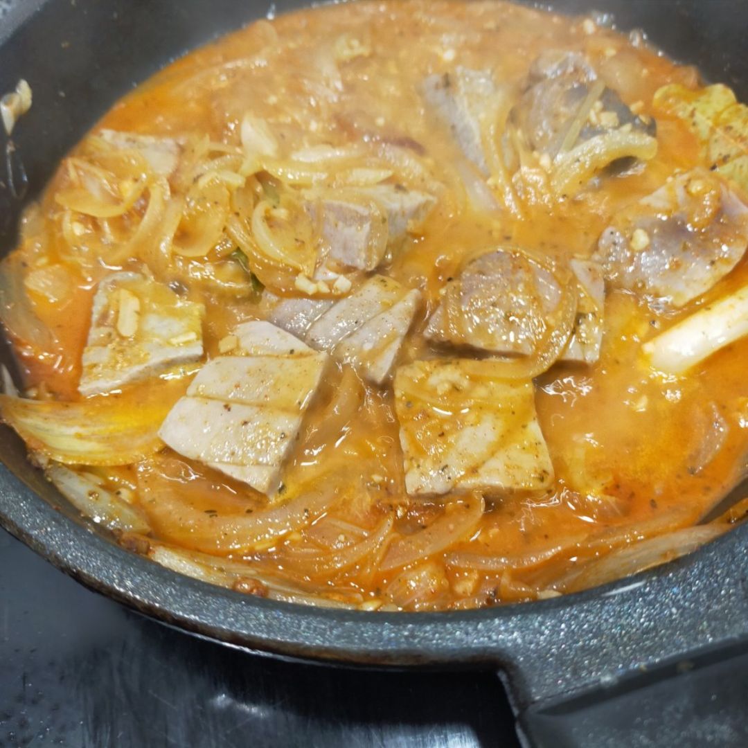 Atún rojo "encebollao" con hummus Paso 6 Atún rojo "encebollao" con hummus Paso 6