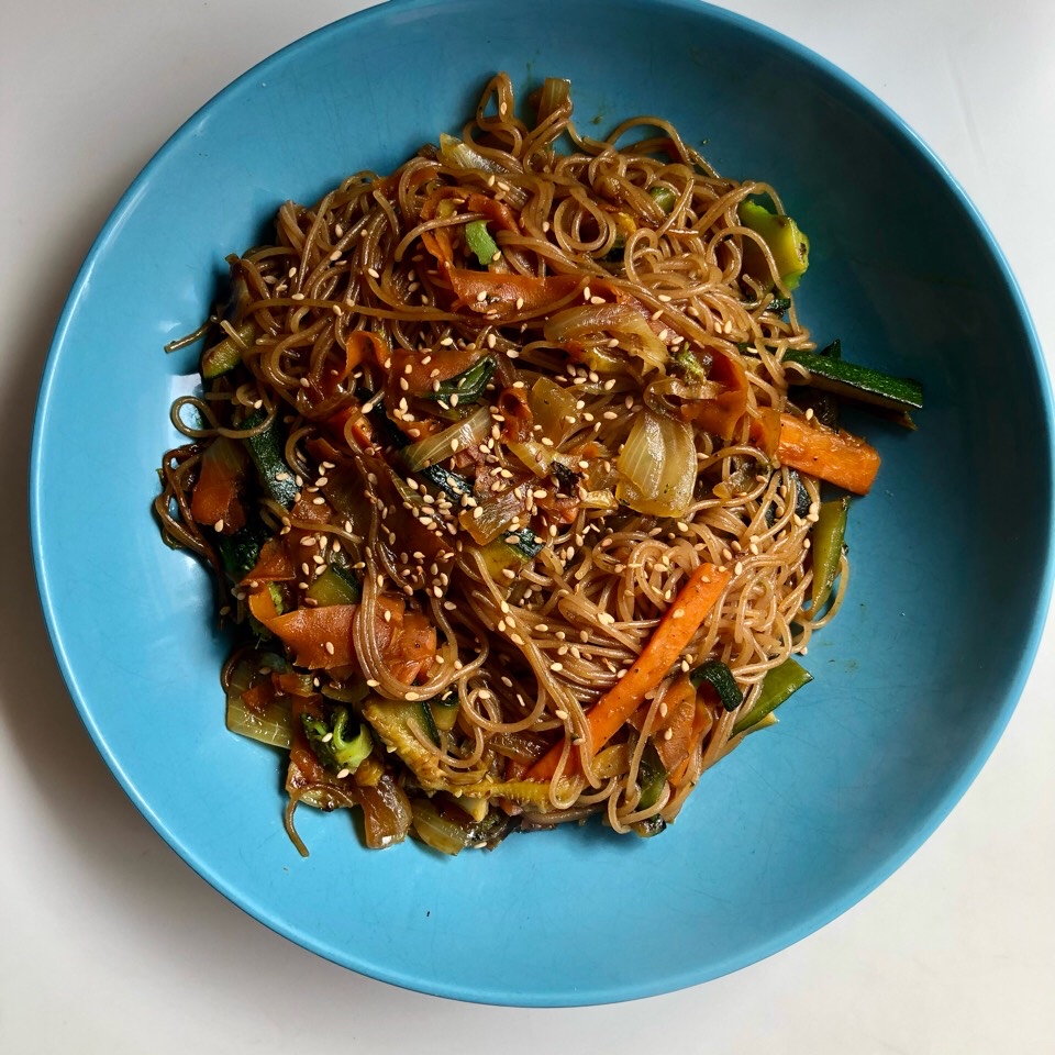Fideos de arroz integrales con verduras ✨