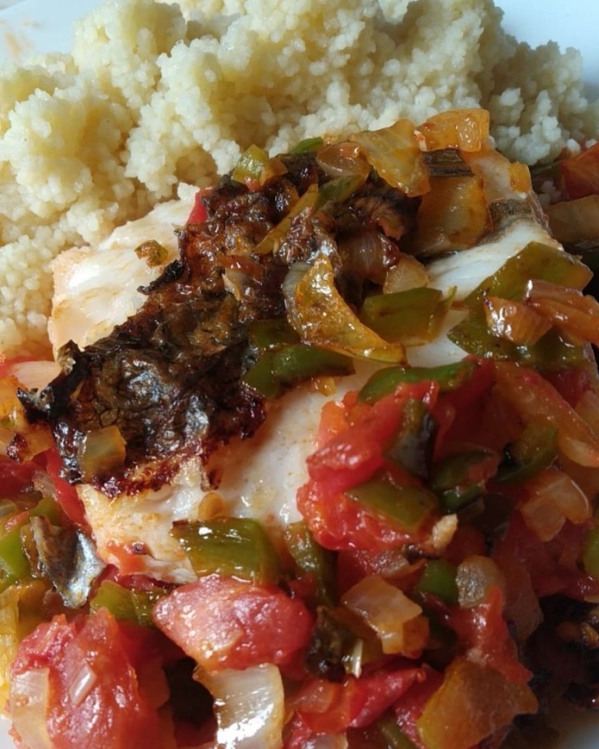 Cuscús con merluza y verduras Cuscús con merluza y verduras