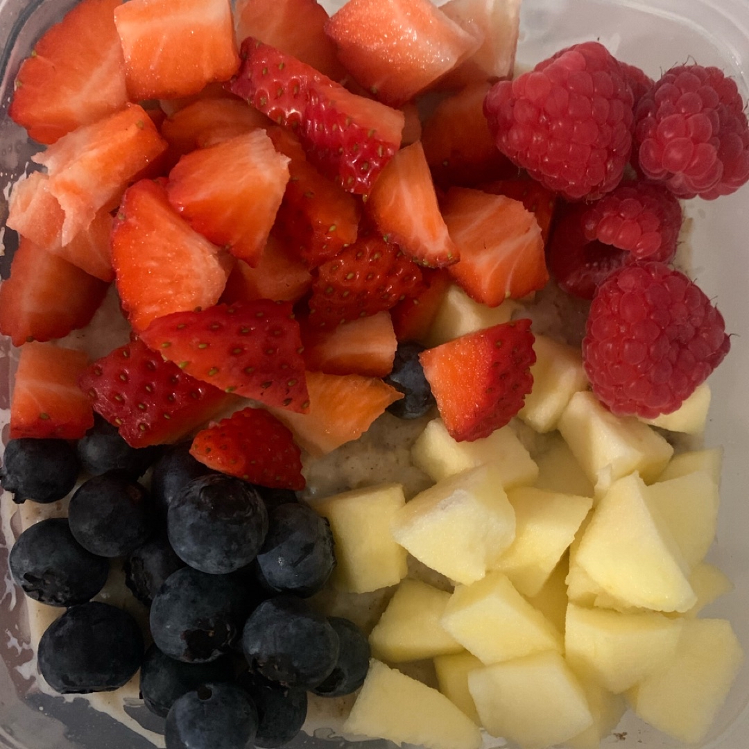 Porridge de avena con frutas