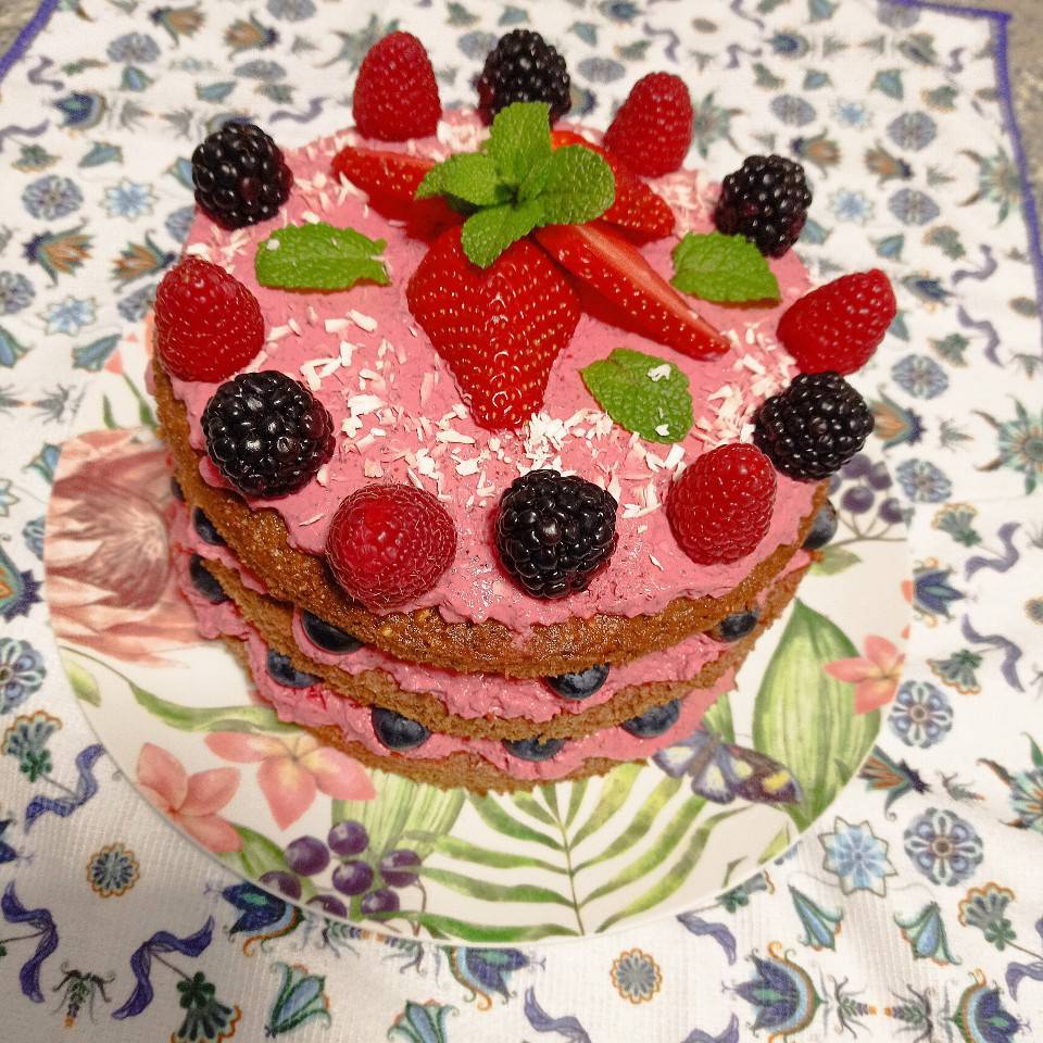 Pastel de remolacha 🍰 relleno de mousse de queso 💖