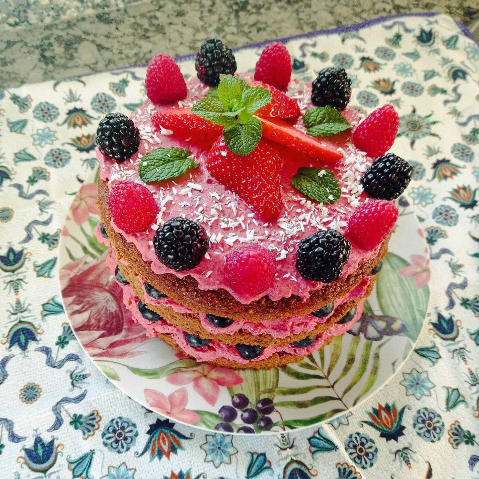 Pastel de remolacha 🍰 relleno de mousse de queso 💖