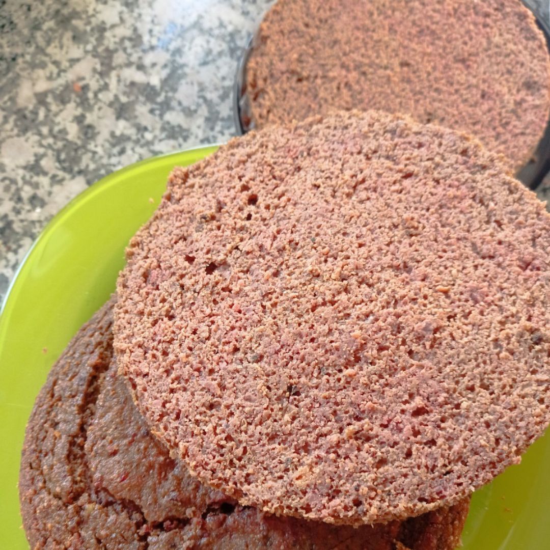 Pastel de remolacha 🍰 relleno de mousse de queso 💖 Paso 1